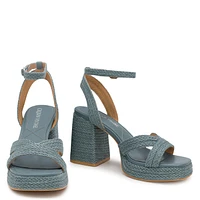 Dylann Sandal