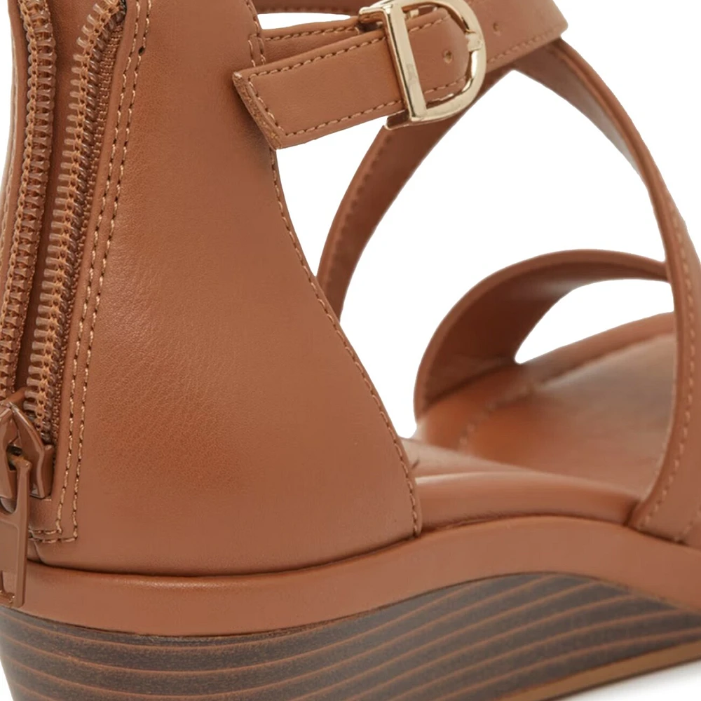 Ammiya Wedge Wide Width Sandal