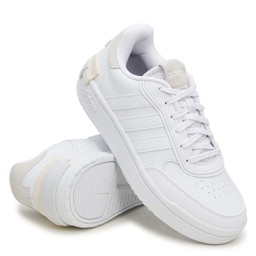 Women's Postmove SE Basketball Sneaker