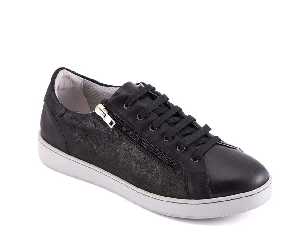 Eletha Sneaker