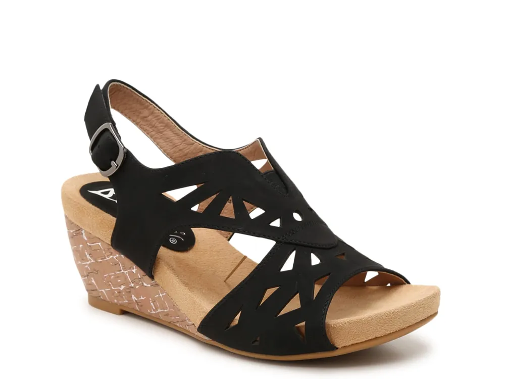 Beauty Wedge Sandal