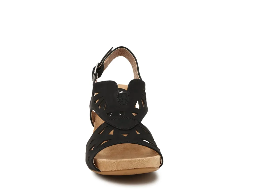 Beauty Wedge Sandal