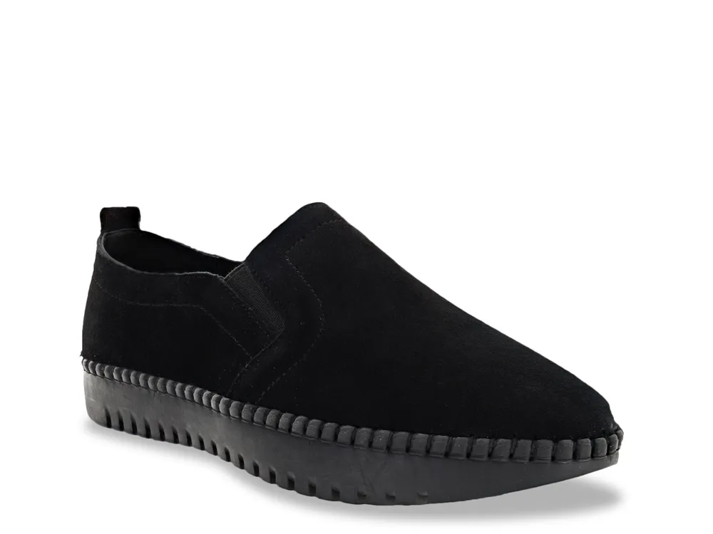 TW 82 Slip-On Sneaker