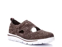 TravelActiv Avid Slip-On