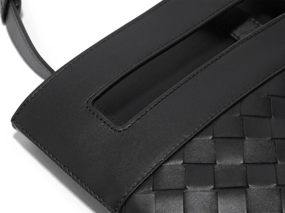 Bottega Veneta Borsa Crossbody Bag - Black/Sliver