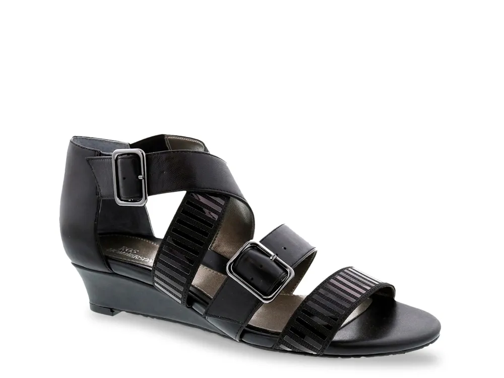 Voluptuous Wedge Sandal