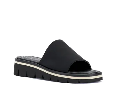 Abrelyn Sandal