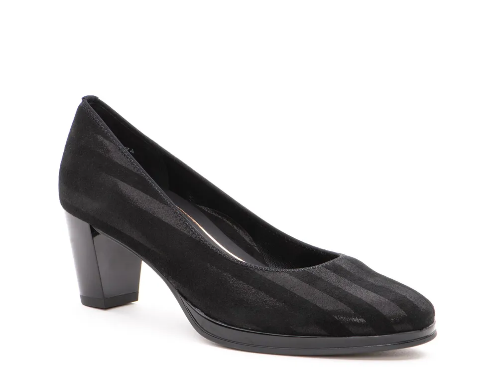 Ophelia Pump