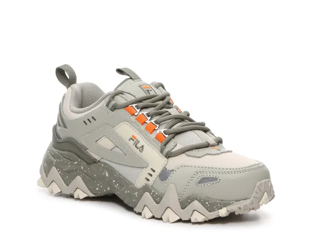 mm Gøre en indsats skrædder Fila Oakmont TR Sneaker - Women's | Bridge Street Town Centre