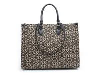 Esme Tote