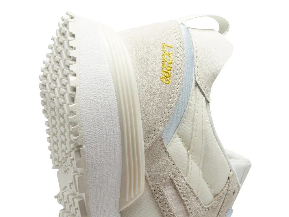 Classic LX2200 Heritage Sneaker - Women's