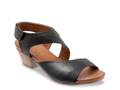 Lizzie Sandal