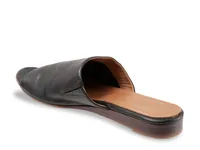 Dina Sandal