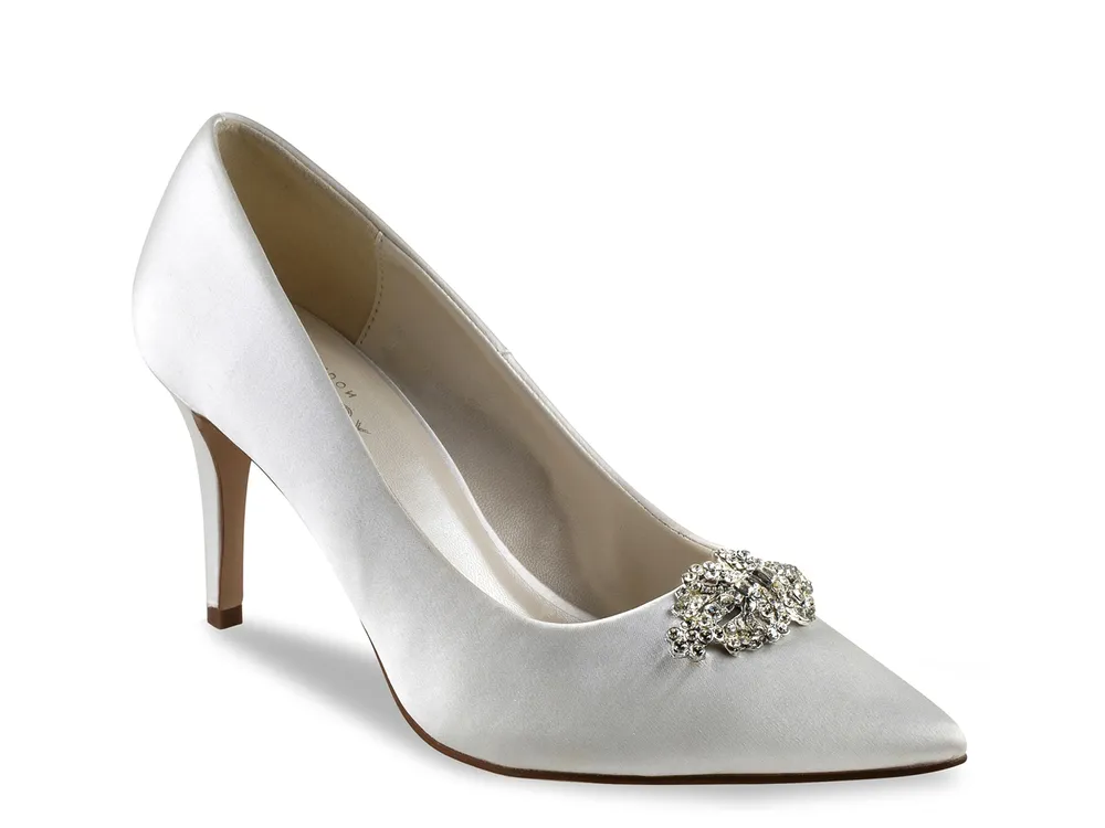 Giselle Pump