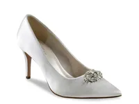 Giselle Pump