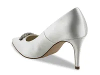 Giselle Pump