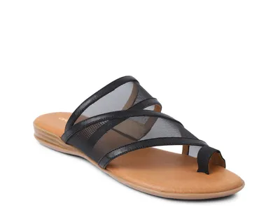 Nina Sandal