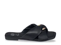 Perri Sandal