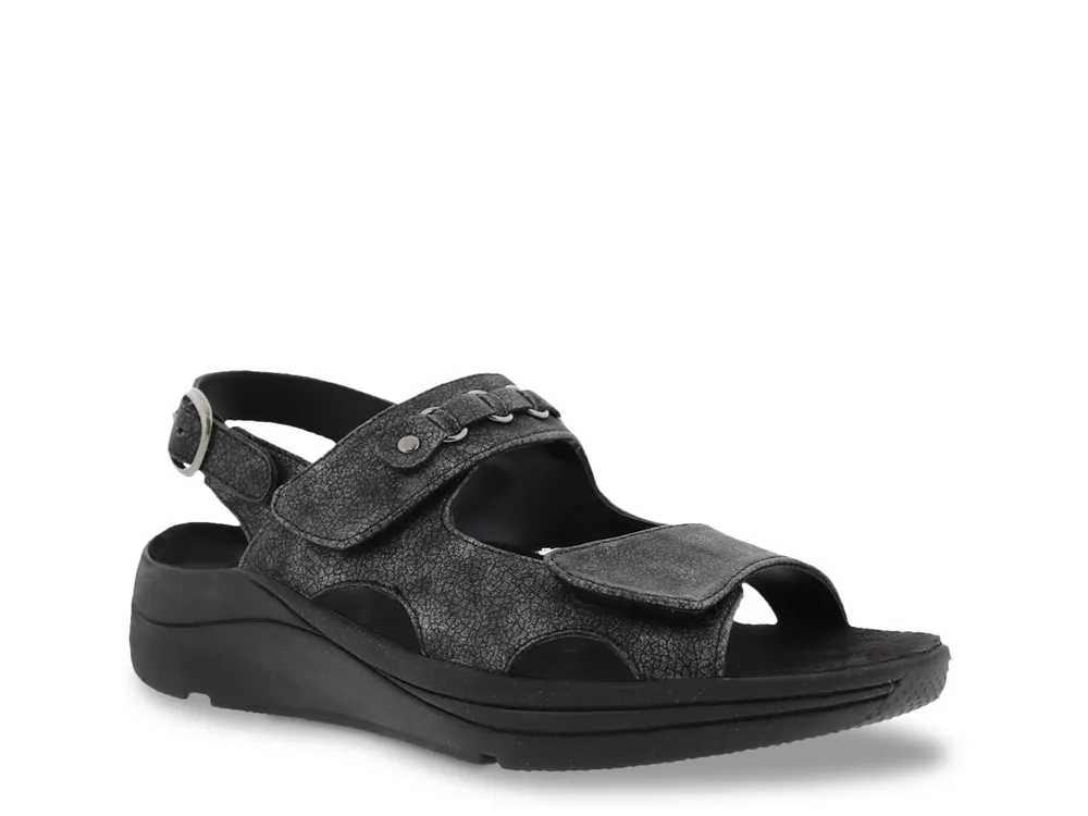 Selina Sandal