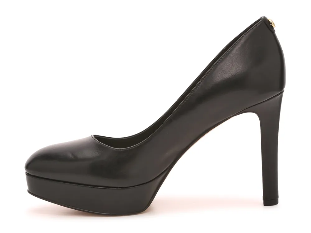 Chantal Pump