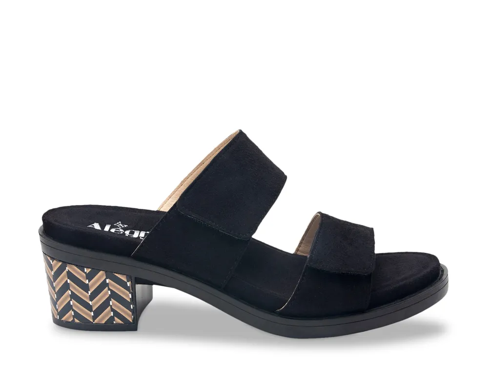 Tia Sandal