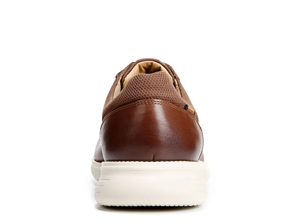 Traveler Oxford