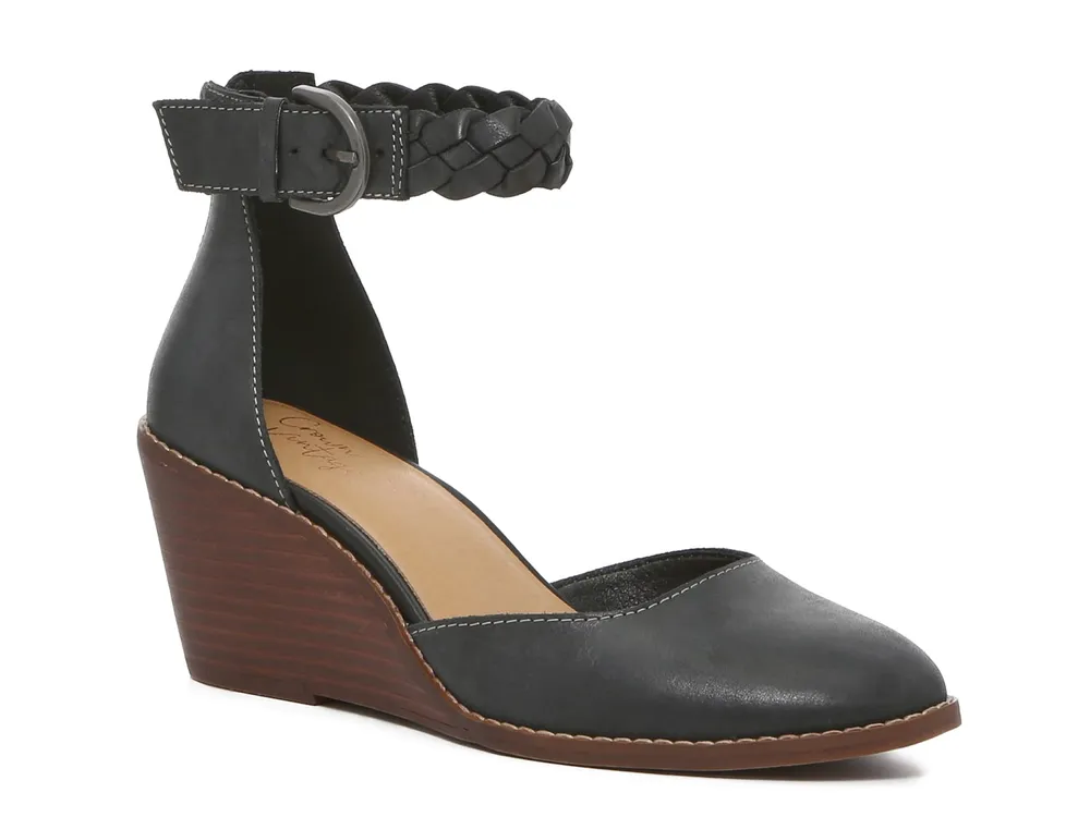 Lorelee Wedge Pump