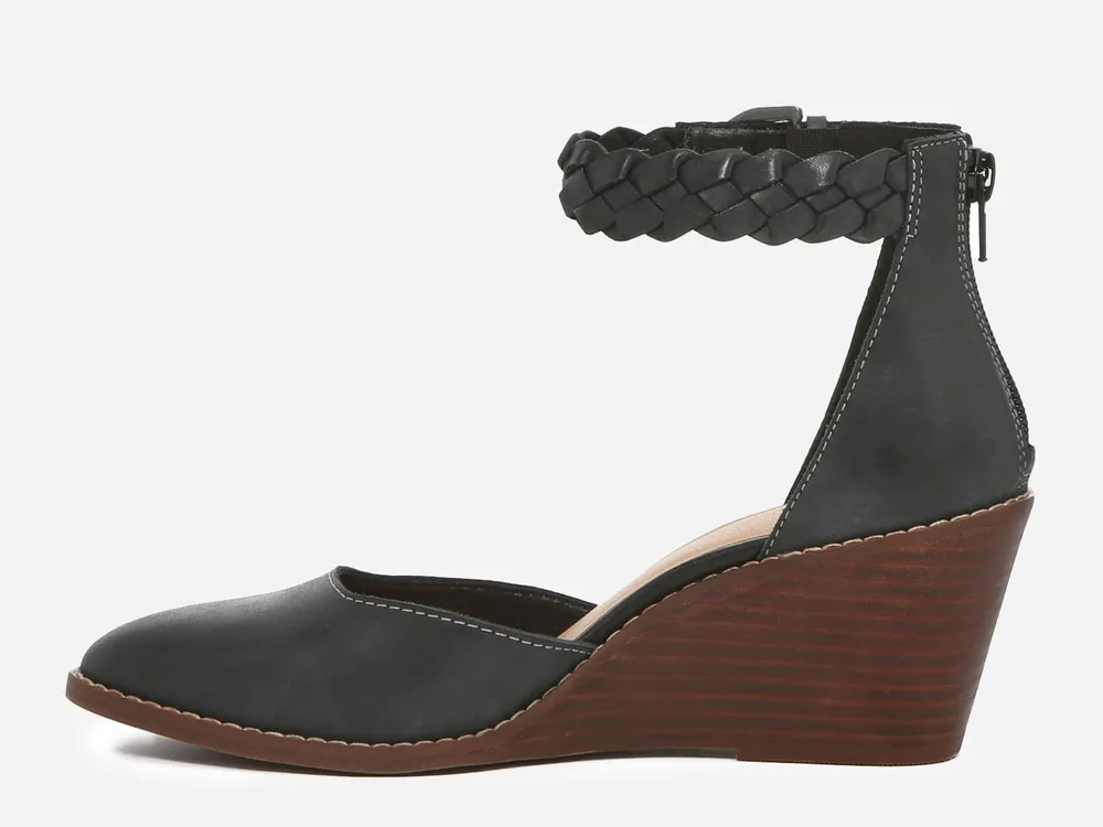 Lorelee Wedge Pump