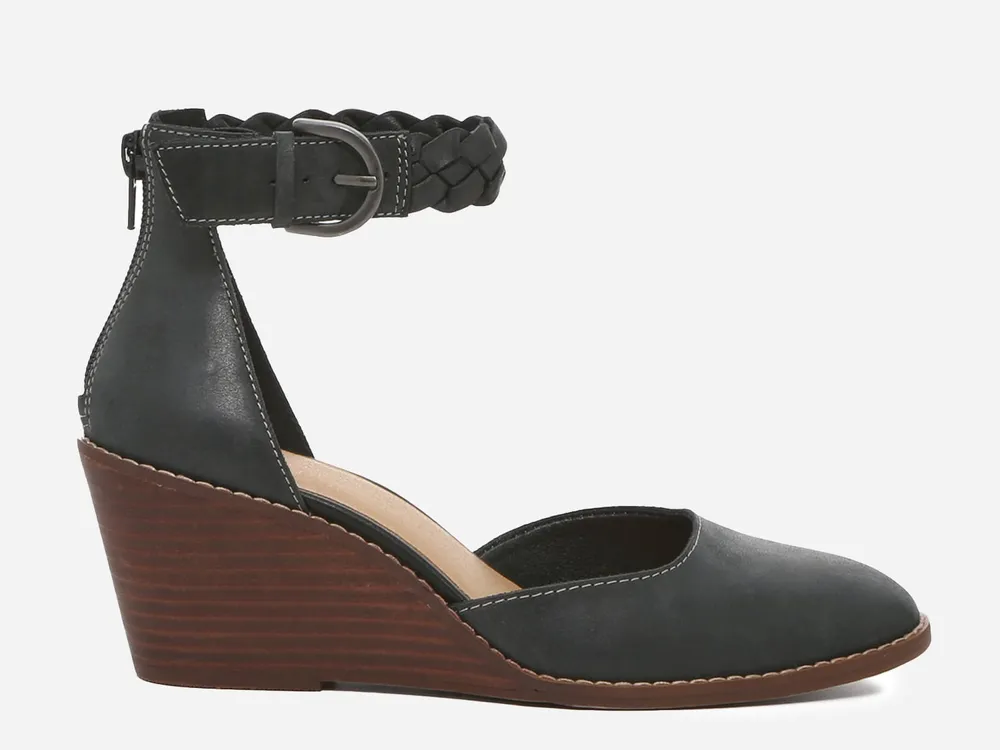 Lorelee Wedge Pump