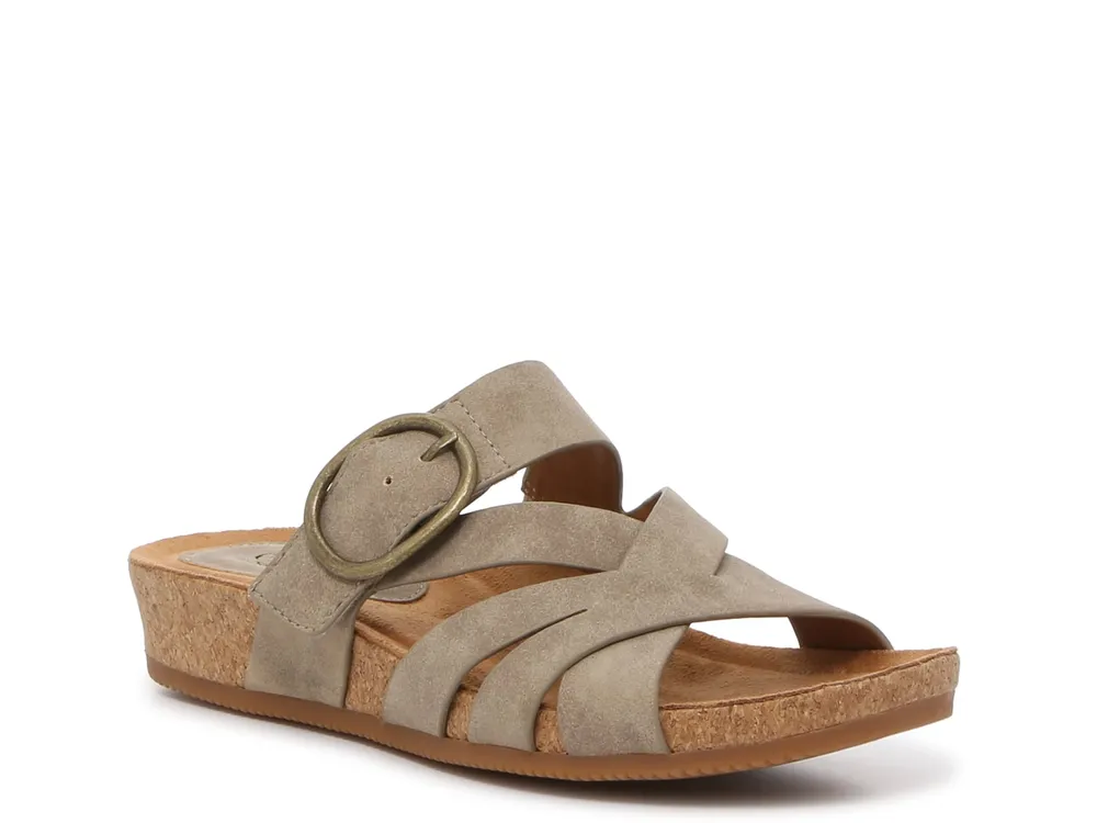 Wedge Sandals for Women- 25 fun wedge sandals from DSW - rosey kate