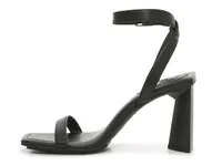 Alyanna Sandal