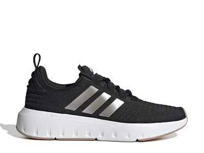 Swift Run 23 Sneaker