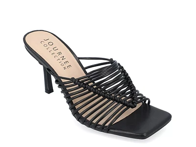 Saskia Sandal