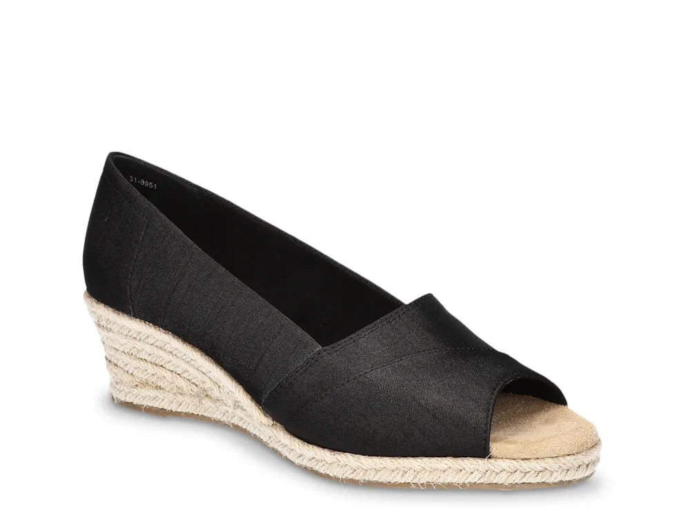 espadrille pump