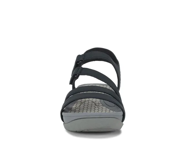 BareTraps Brett Wedge Sandal in Black | Lyst