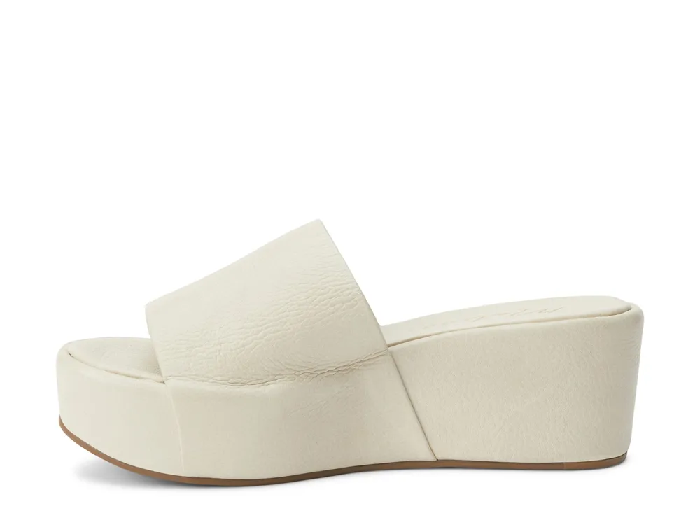 Frida Wedge Sandal