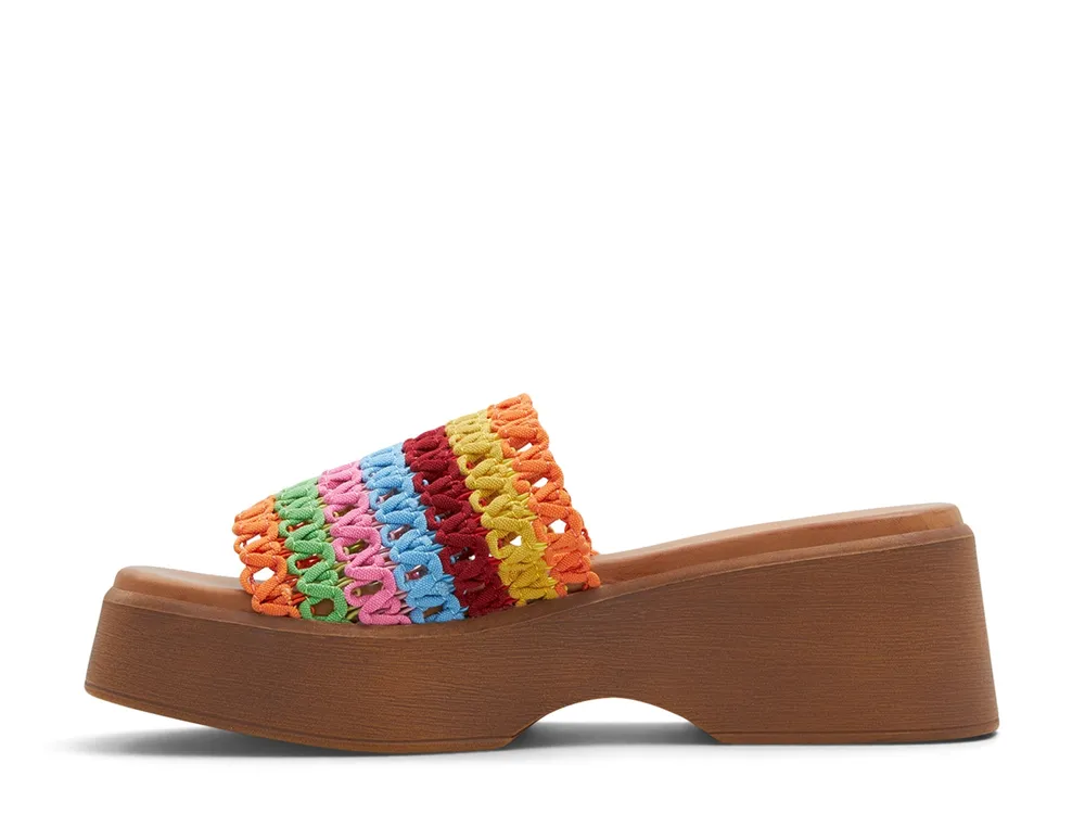 Yassu Wedge Sandal