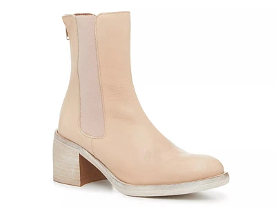 Essential Chelsea Boot