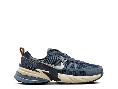V2K Run 2 Sneaker