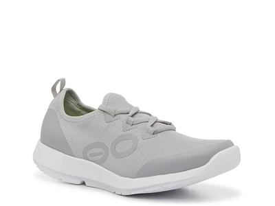 Oomg Sport Sneaker - Women's