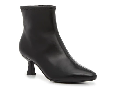 Nareen Bootie