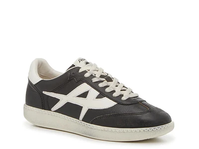 Sonny Sneaker