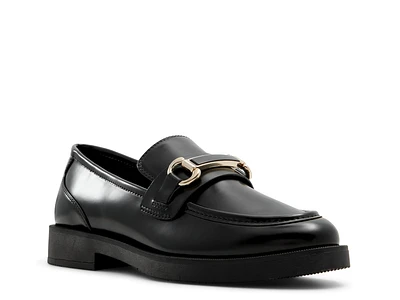 Remmie Penny Loafer