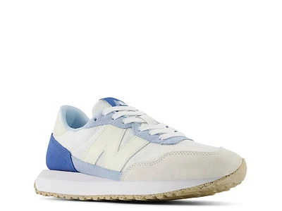 237 Sneaker