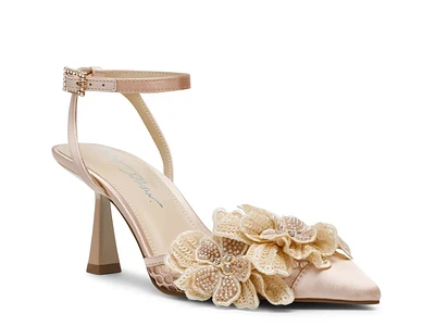 Susie Sandal