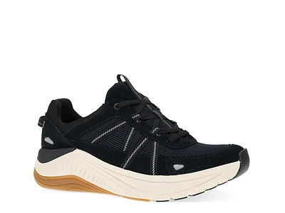 Poppy Walking Sneaker