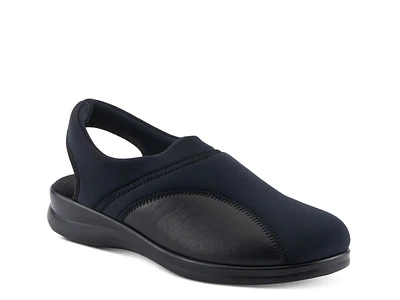 Flexia Clog