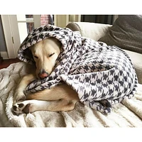 Tall Tails 30x40 Polyester Houndsooth Blanket | Electronic Express