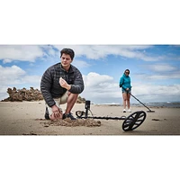 Minelab Equinox 600 Metal Detector | Electronic Express