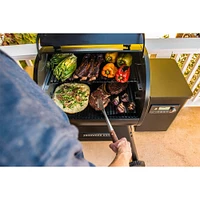 Traeger Ironwood 650 Pellet Grill | Electronic Express